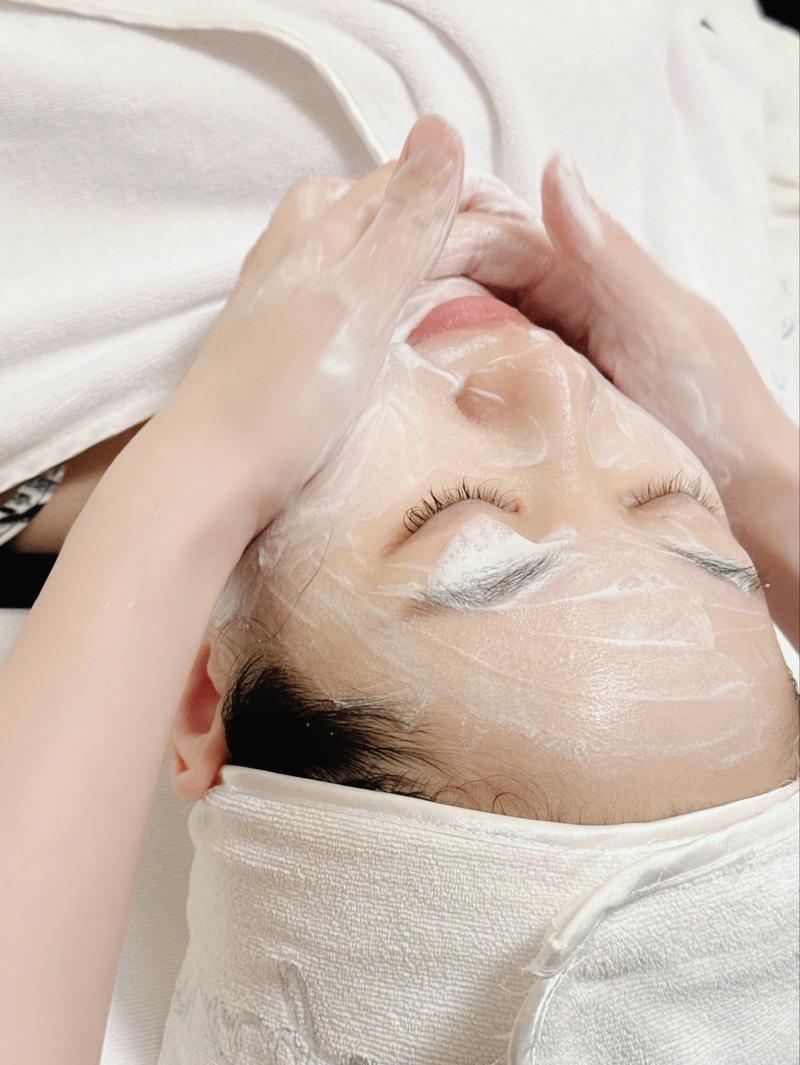 PS如何制作海蓝之谜淘宝商品海报图?