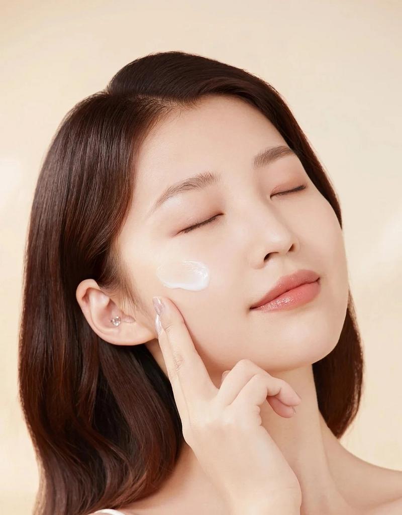 PS如何制作海蓝之谜淘宝商品海报图?