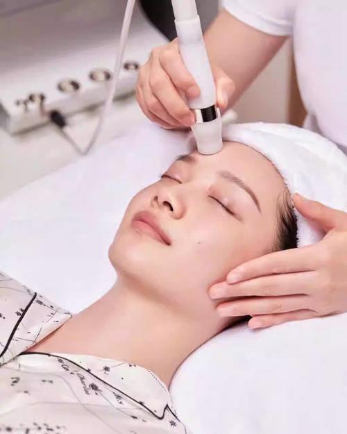 美容院护肤丨朋友圈文案,学会用美丽武装自己